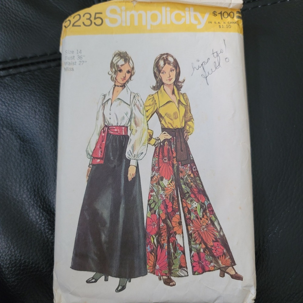 Vintage 1970s Simplicity 5235 Sewing Pattern Blouse Skirt Pantskirt Size 14 Cut